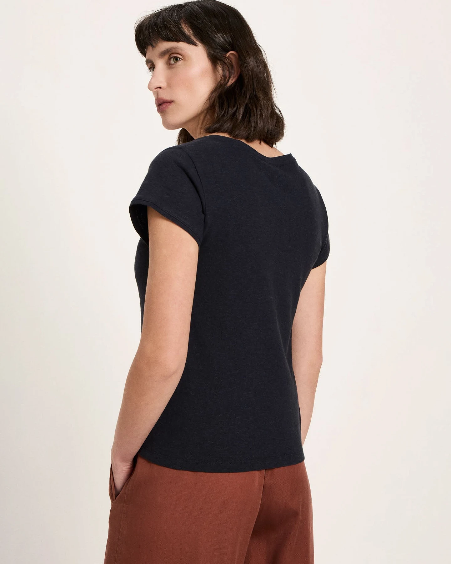 Shirt mit tiefem Ausschnit (OCS) – Ansicht 4