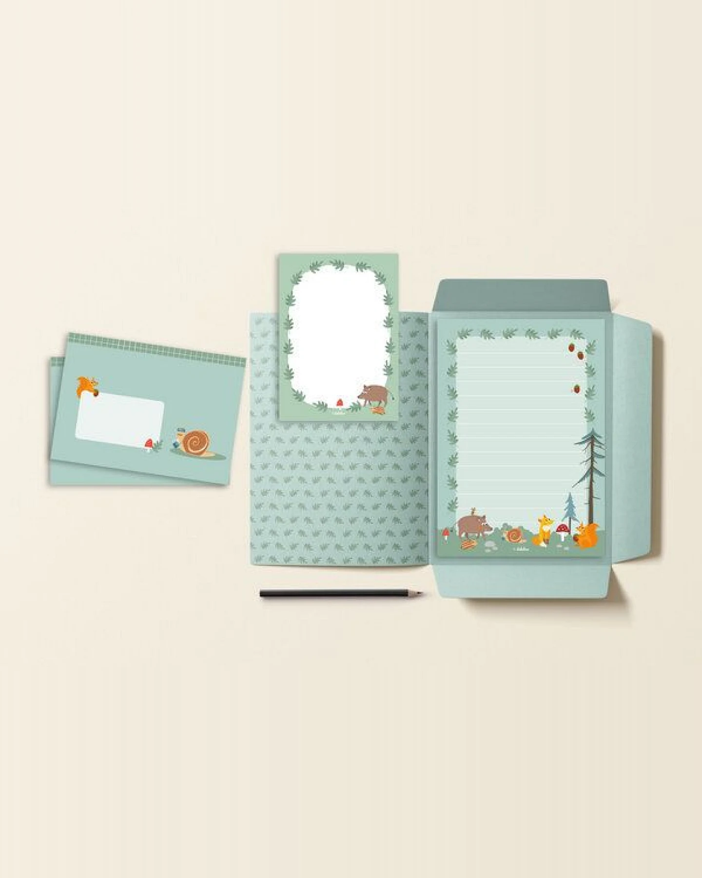 dabelino Kinder-Briefpapier-Set: Waldtiere (Fuchs, Eichhörnchen) - A5, liniert mit Umschlägen + Malblock (für Jungen, Mädchen, grün) – Ansicht 3