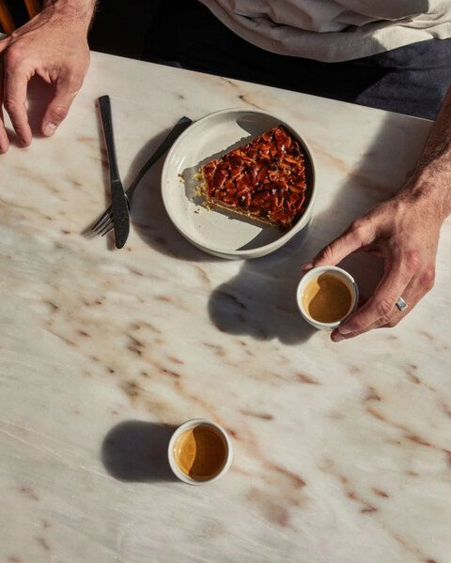 onomao Handgemachter Espressobecher aus Steinzeug – Ansicht 2