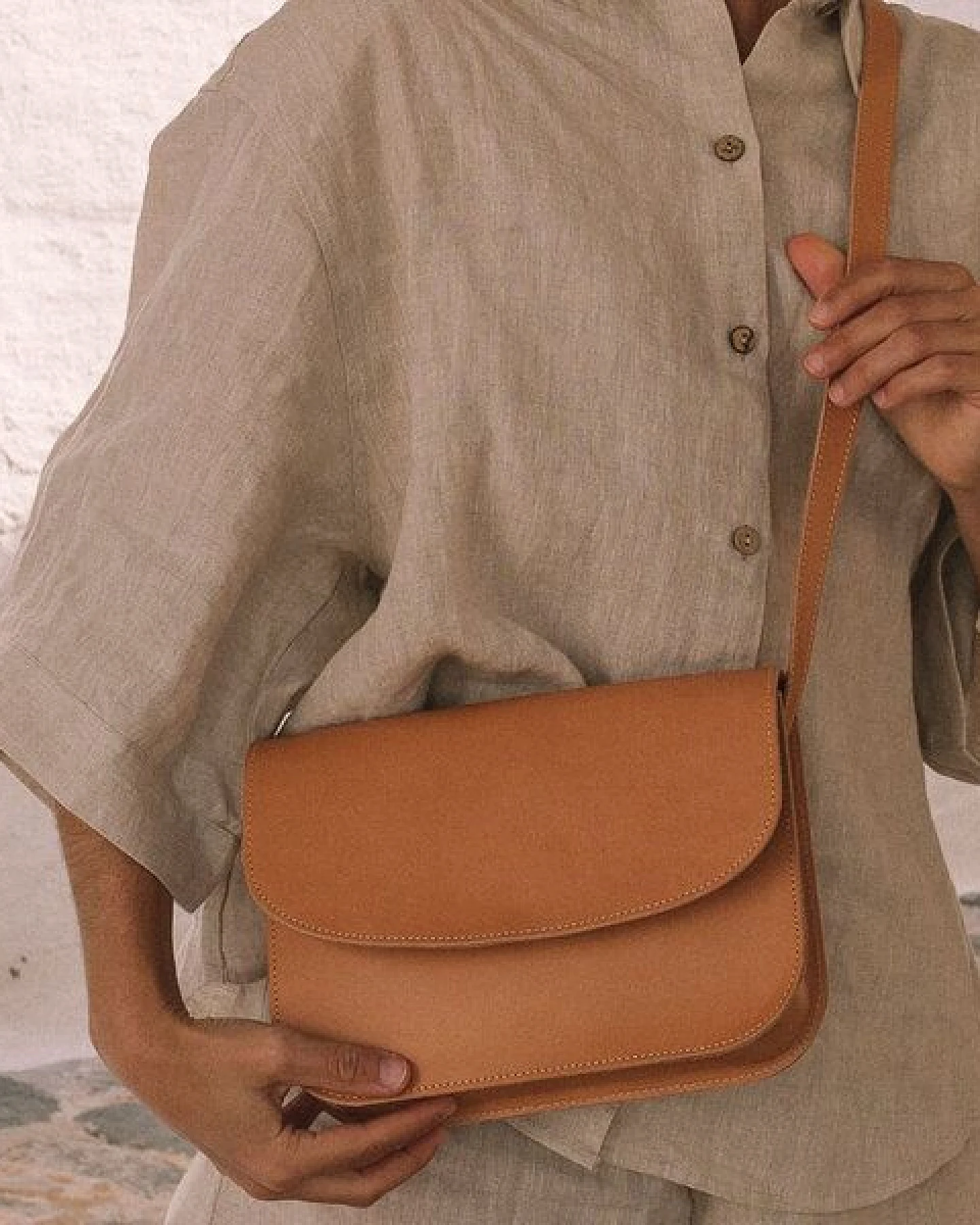 Marin et Marine Nuage Bag Satteltasche aus fairem Leder – Ansicht 2
