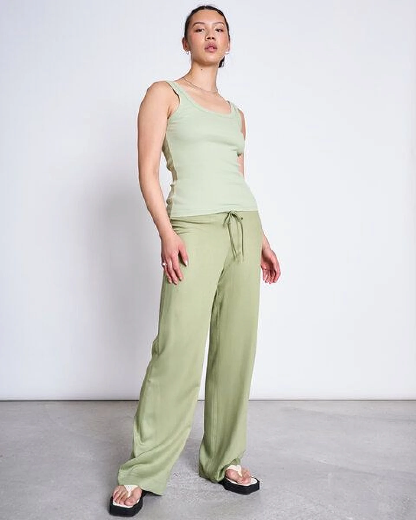 JAN N JUNE Weite Mid Rise Hose STRATH – Ansicht 2