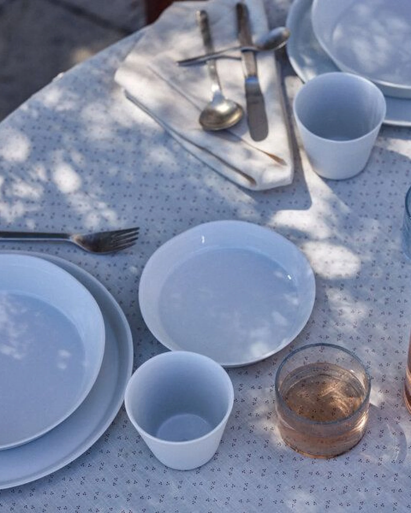 onomao Handgemachter Becher aus Porzellan 2er-Set – Ansicht 3