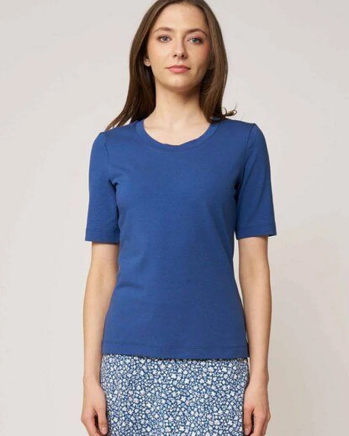 Blau