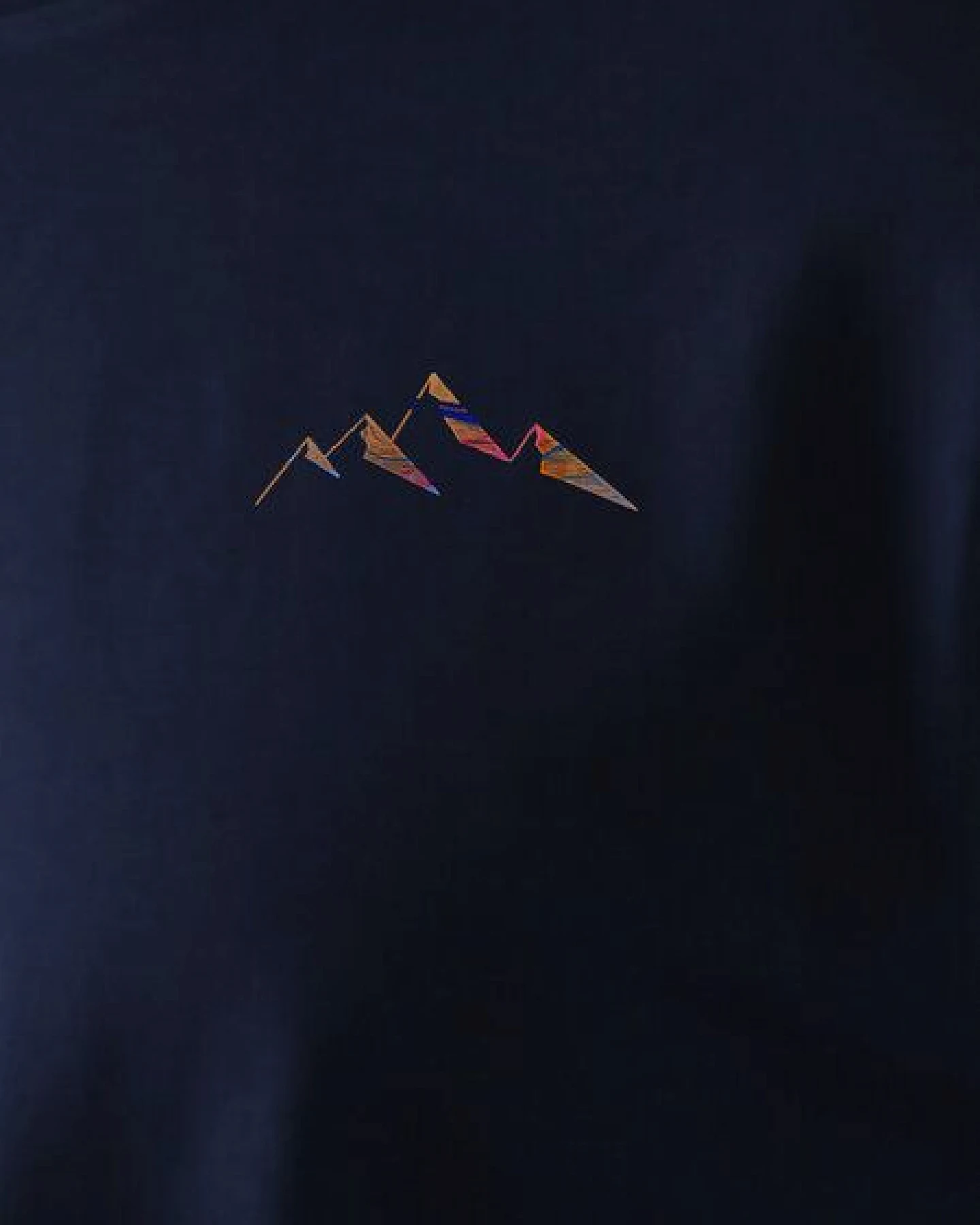 Kultgut Artdesign - Biofair - Klassik Shirt / Little Mountain Landscape – Ansicht 4