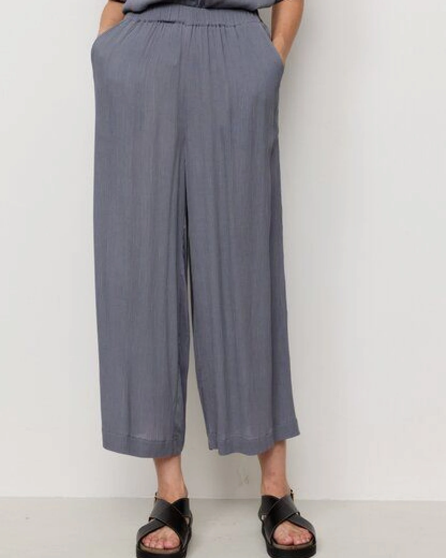 Damen Crinkle Hose aus LENZING ECOVERO Viskose - MANDEVILLA - recolution – Ansicht 3