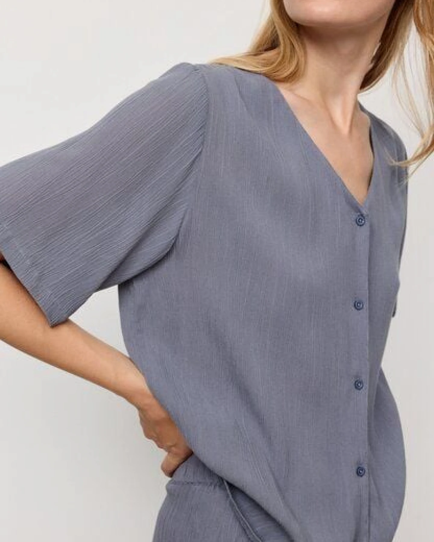 Damen Crinkle Bluse aus LENZING ECOVERO Viskose - SPIREA - recolution – Ansicht 3