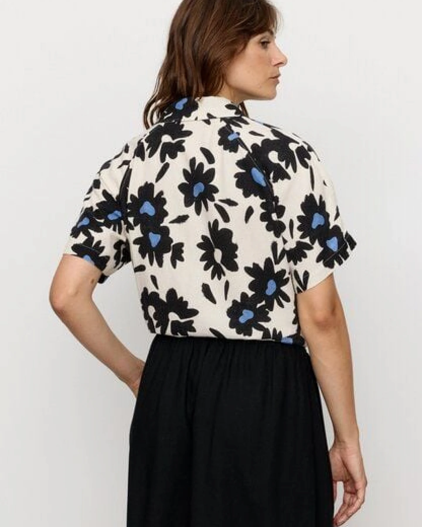 Damen Bluse aus Leinen und LENZING ECOVERO Viskose Mix - OCRA BLOOM - recolution – Ansicht 4