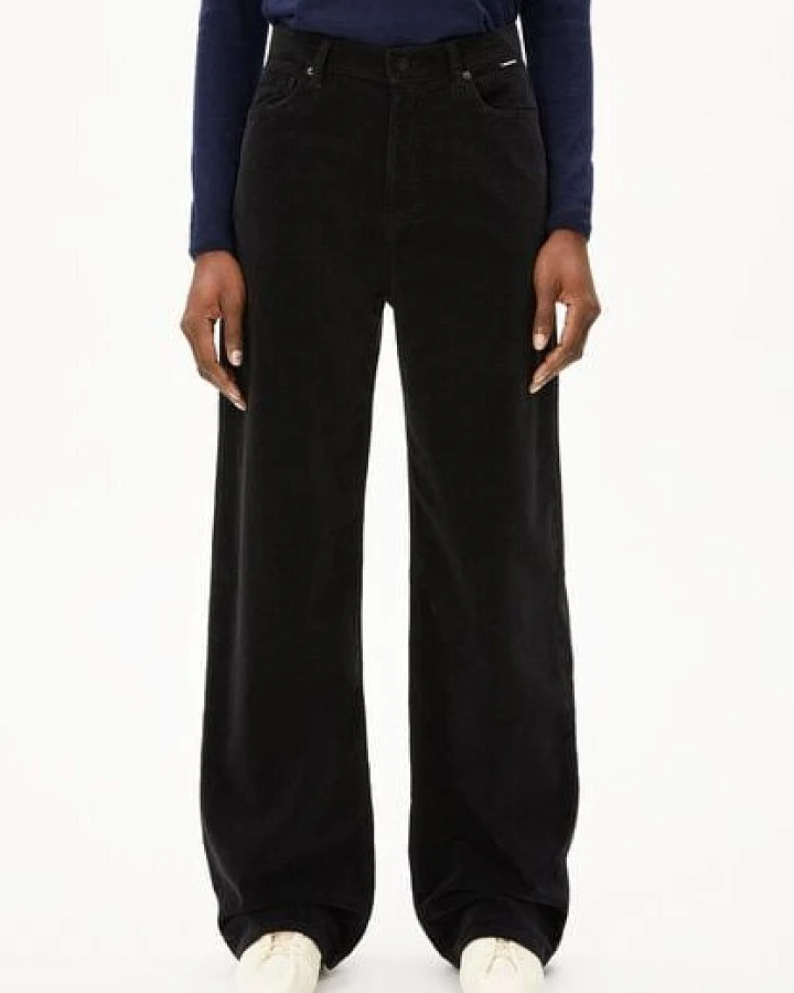 Produktseite: ARMEDANGELS ENIJAA VELVET Damen Webhose aus Bio-Baumwoll Mix