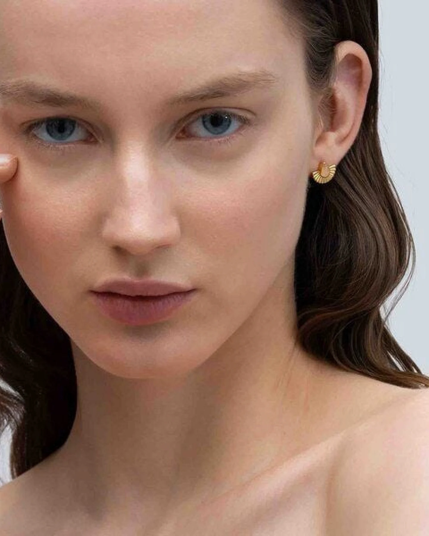 fejn jewelry Ohrstecker 'half sun' in Sonnenform – Ansicht 2