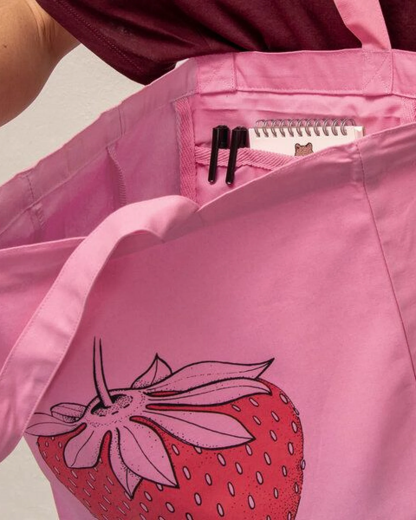 Cmig Erdbeer Tote Bag / Jute-Beutel – Ansicht 2
