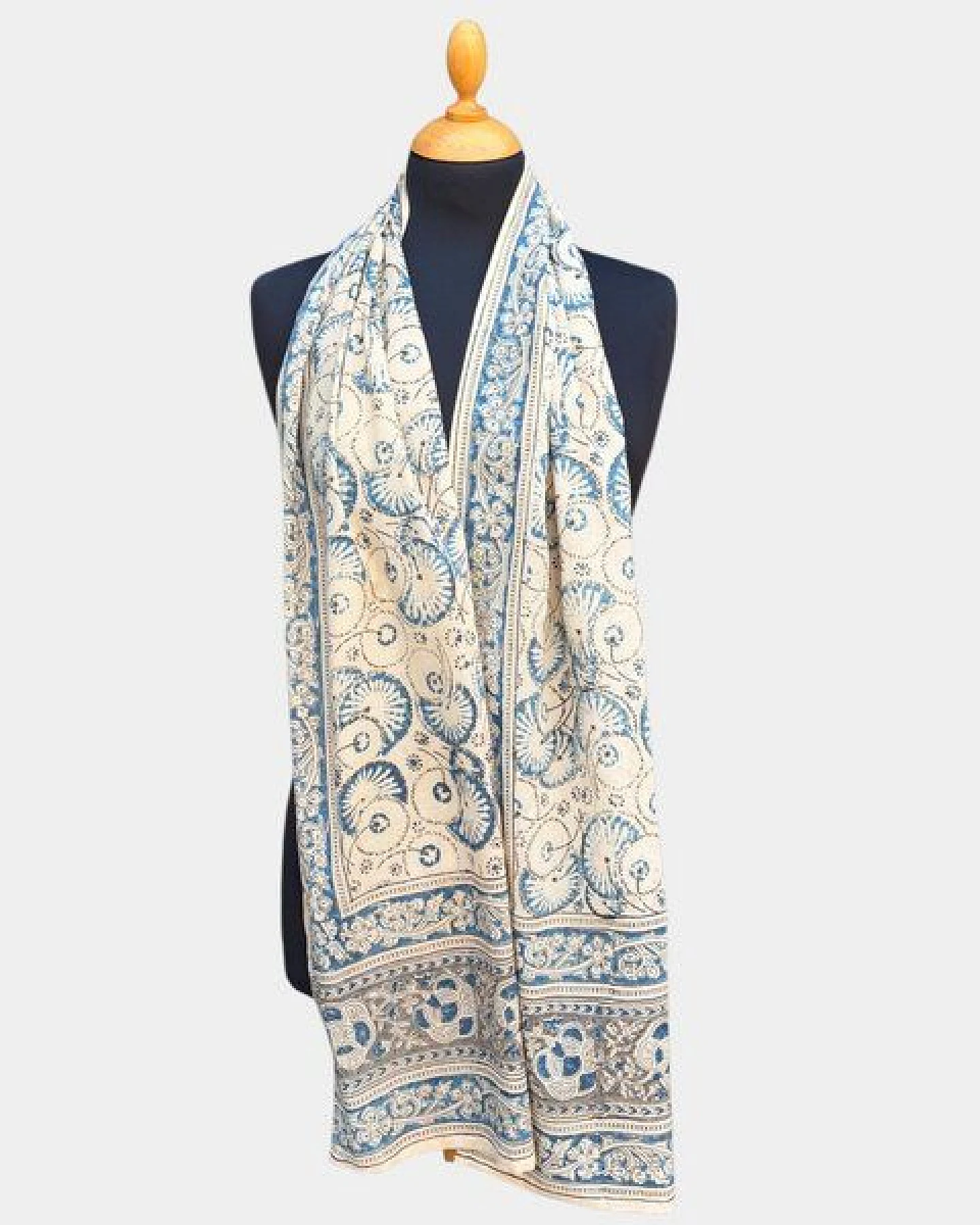 Der Lindwurm Kalamkari- Schal , Handdruck mit Pflanzenfarben – Ansicht 2