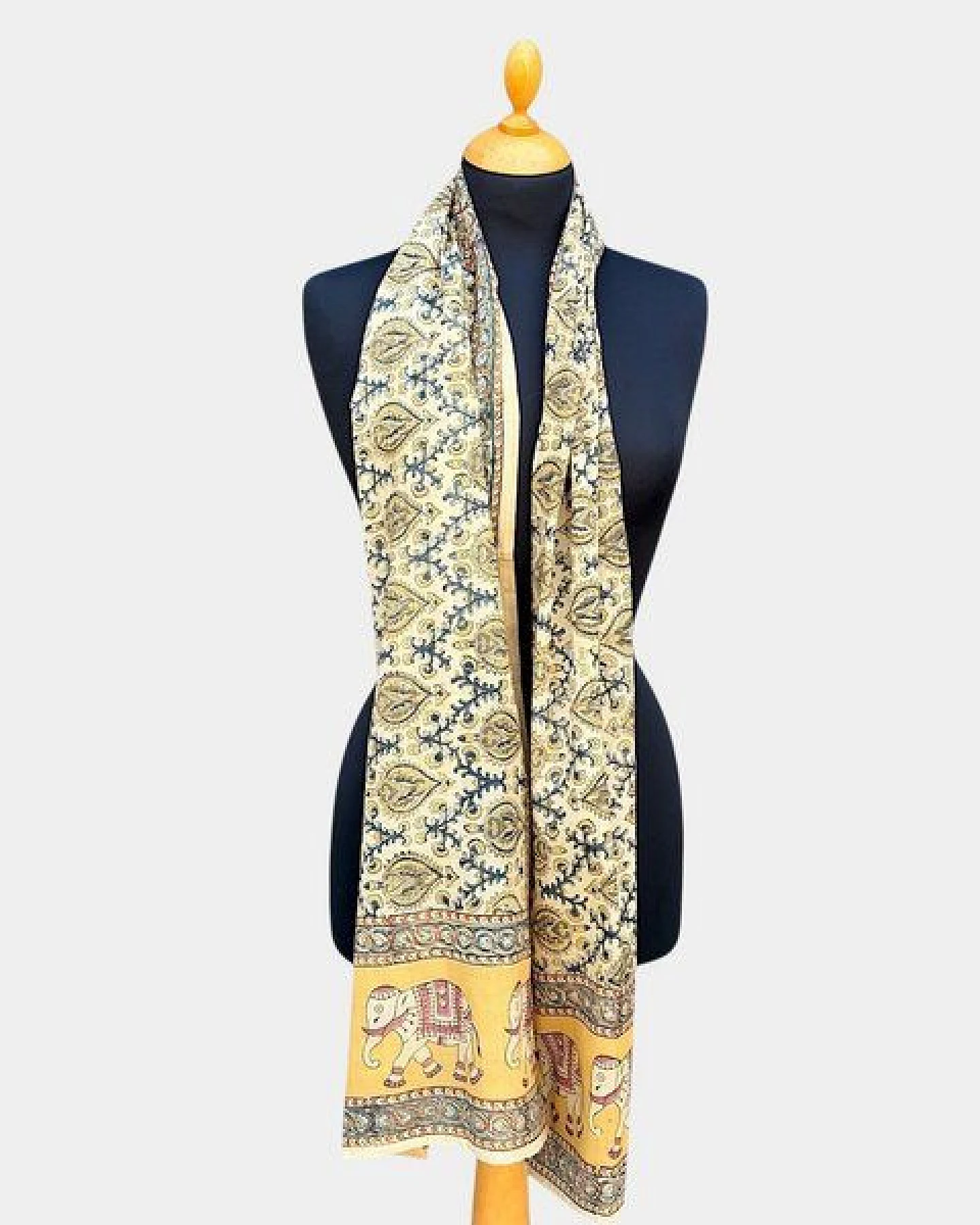 Der Lindwurm Kalamkari- Schal , Handdruck mit Pflanzenfarben – Ansicht 2