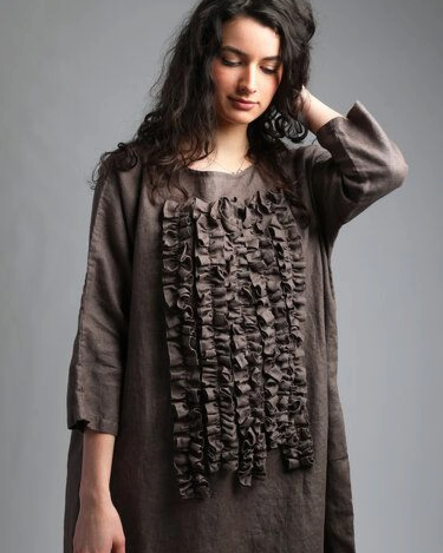 KNOTIUM POM POM Leinenkleid mit Rüschen vorne – Ansicht 2