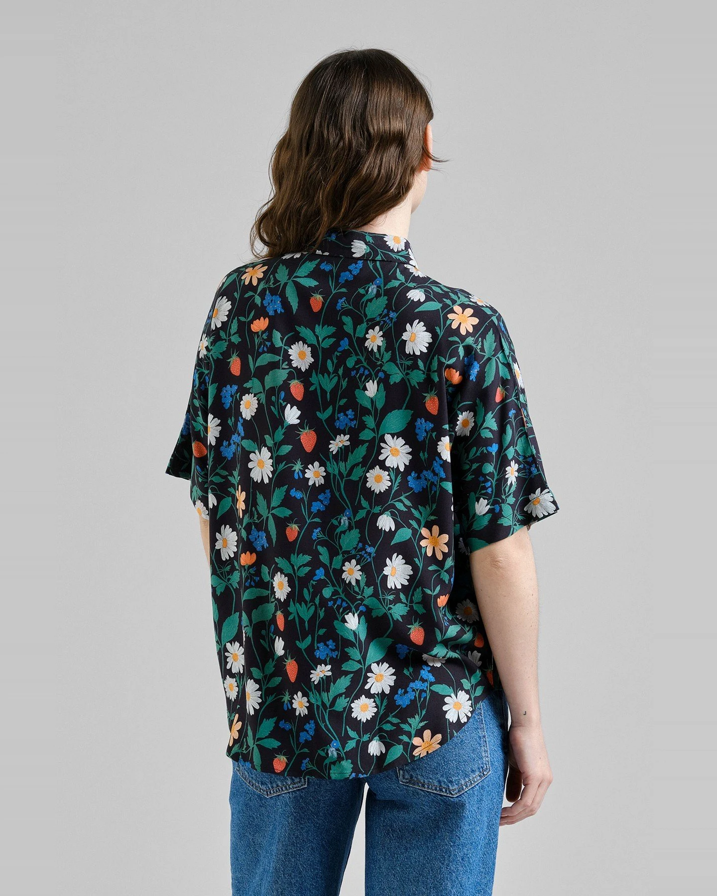 Bluse Alsvik Strawberry Field Black – Ansicht 2
