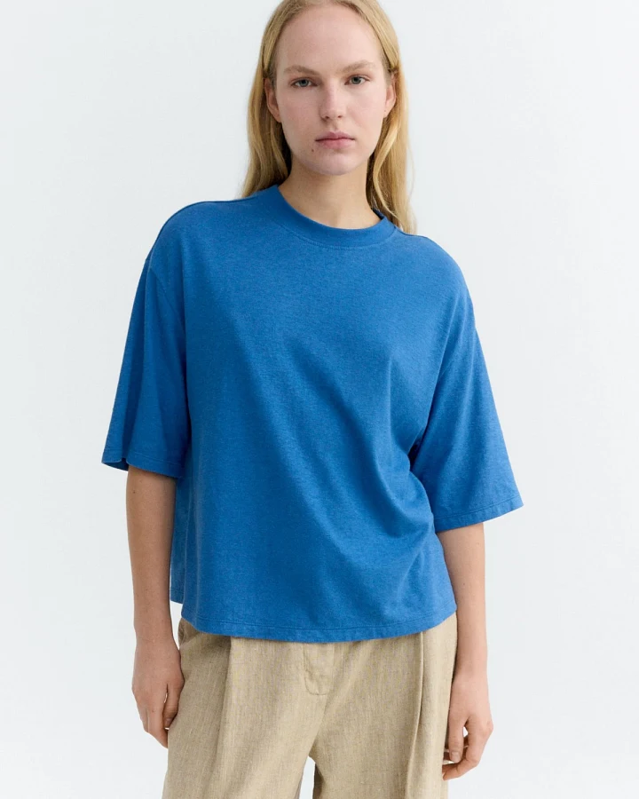 Blau