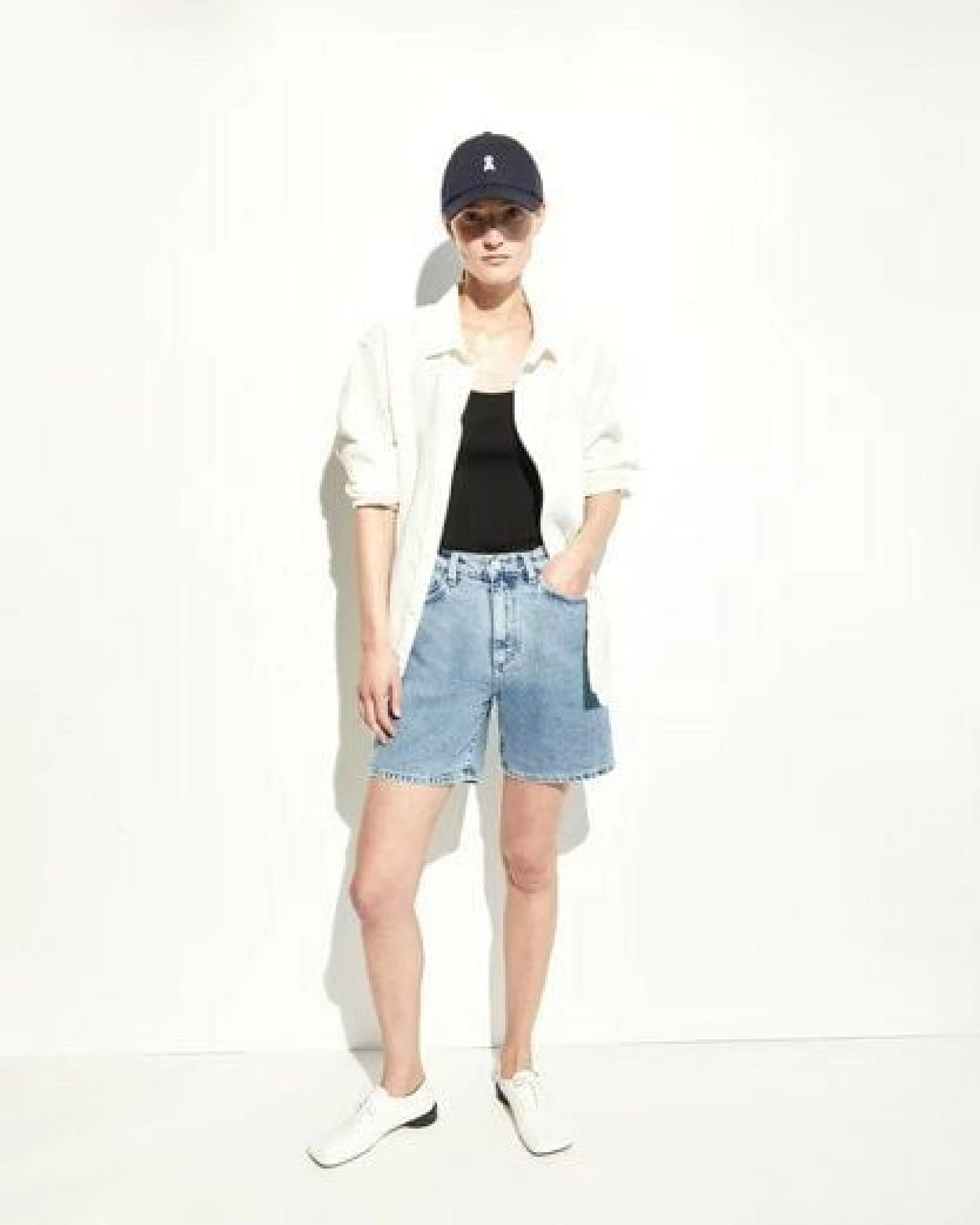 ARMEDANGELS SHEAARI Damen Jeans Shorts aus recycelter Baumwolle – Ansicht 2