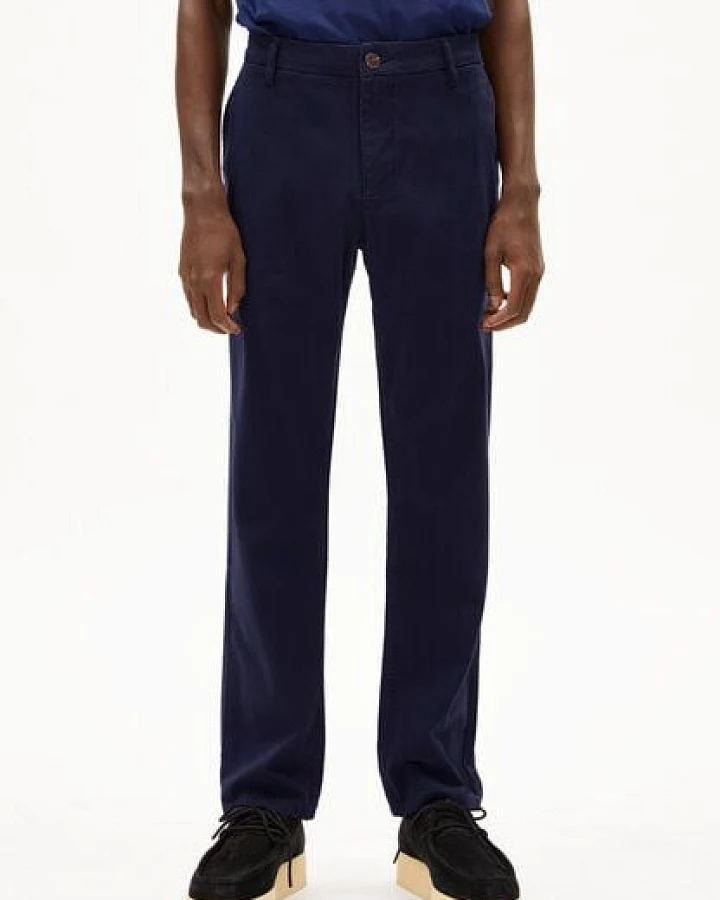 ARMEDANGELS AASTER Herren Chino Hose aus Bio-Baumwoll Mix