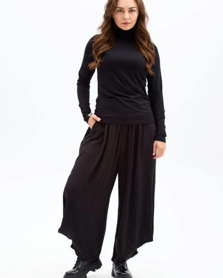 Hose Terra – Locker sitzende Hose – Breiter elastischer Bund – Verdeckte Taschen – Viskose mit Leinen – Fair produziert in Polen – KOKOworld