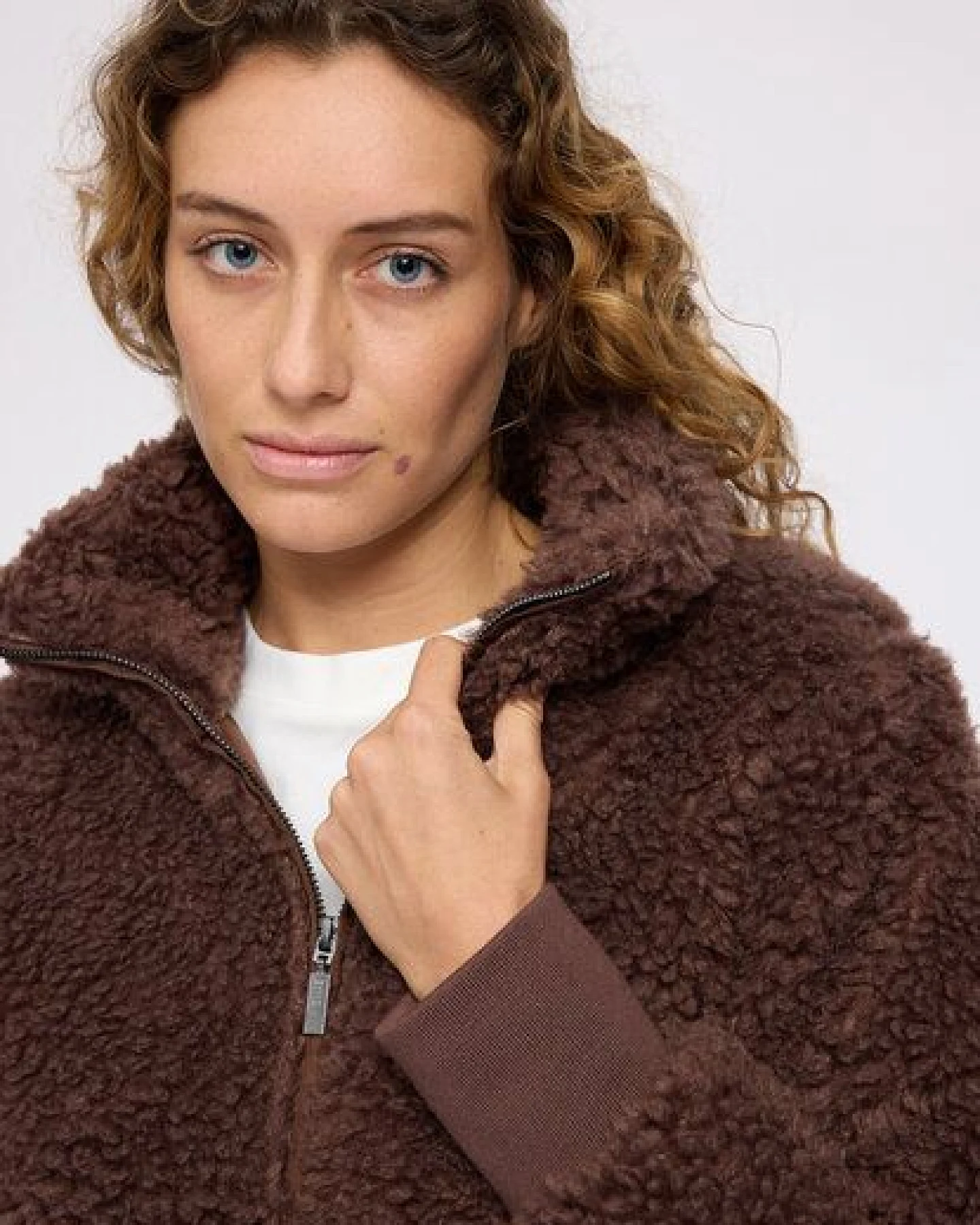 Mazine Flauschjacke aus recykeltem Plastik – Ansicht 3