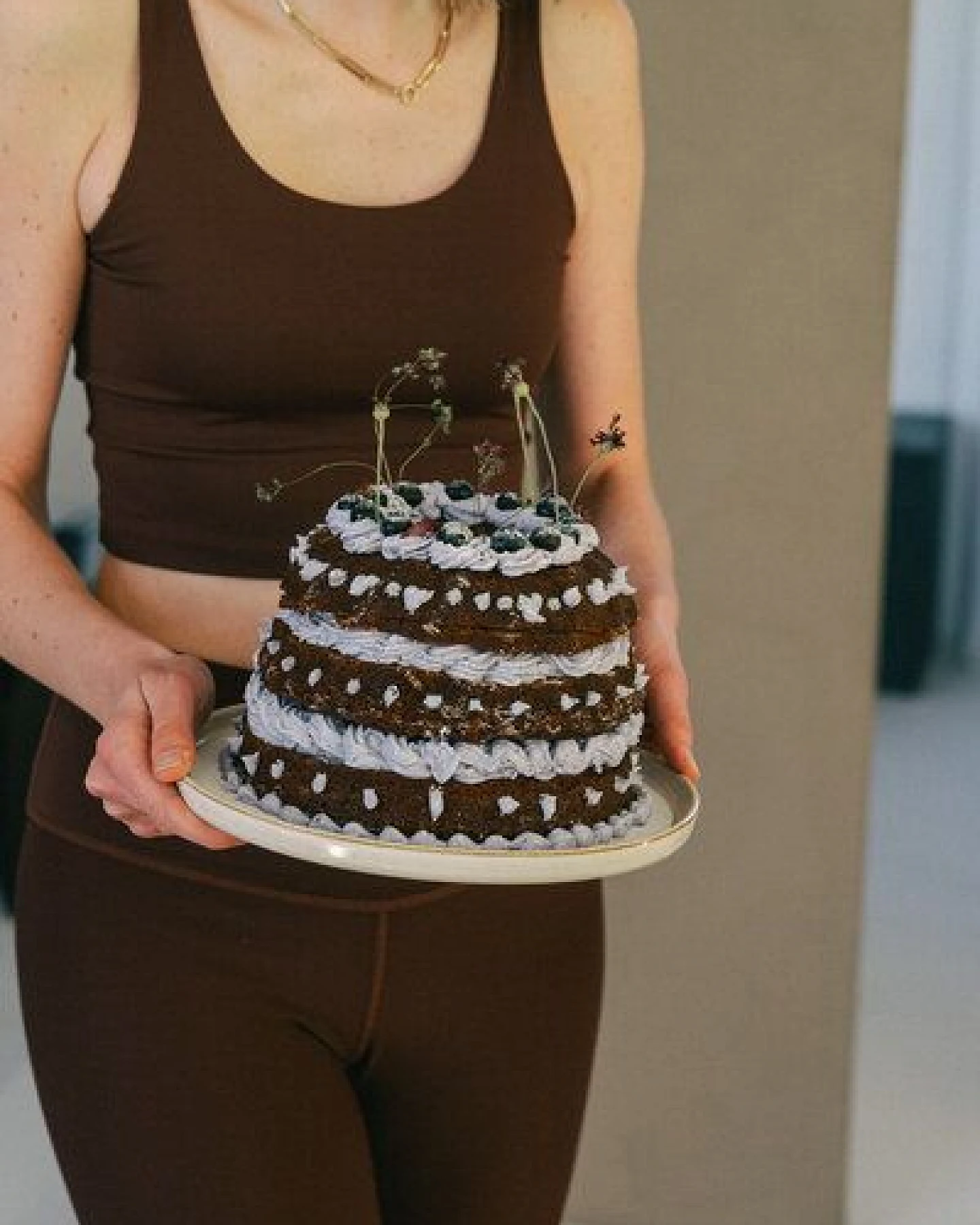 The View Yoga Iris Top Brown – Ansicht 4