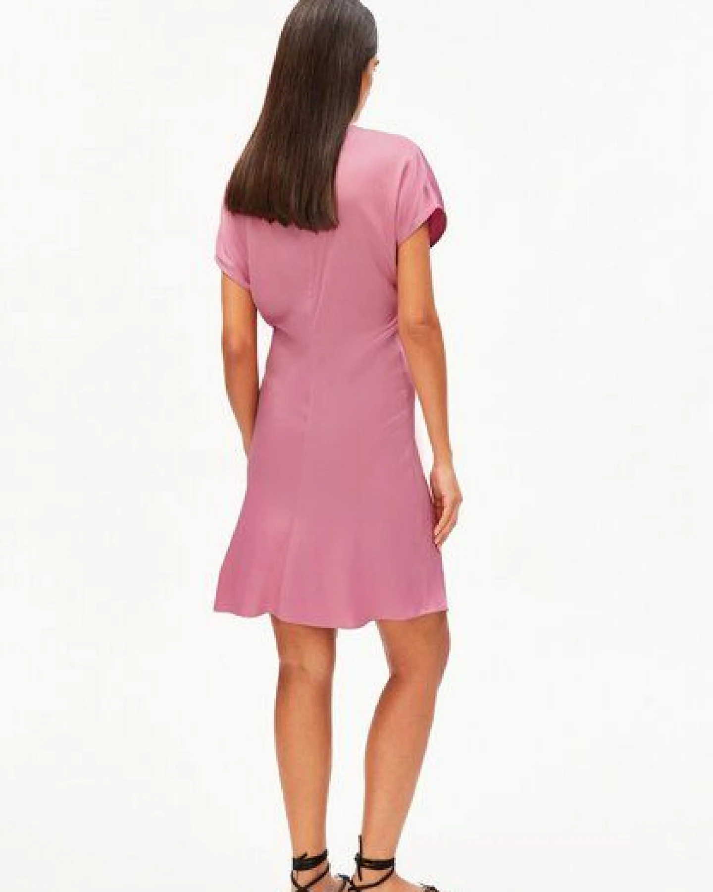 ARMEDANGELS SATIN BAT WING Damen Satin Mini-Kleid aus Naia Renew Mix – Ansicht 2