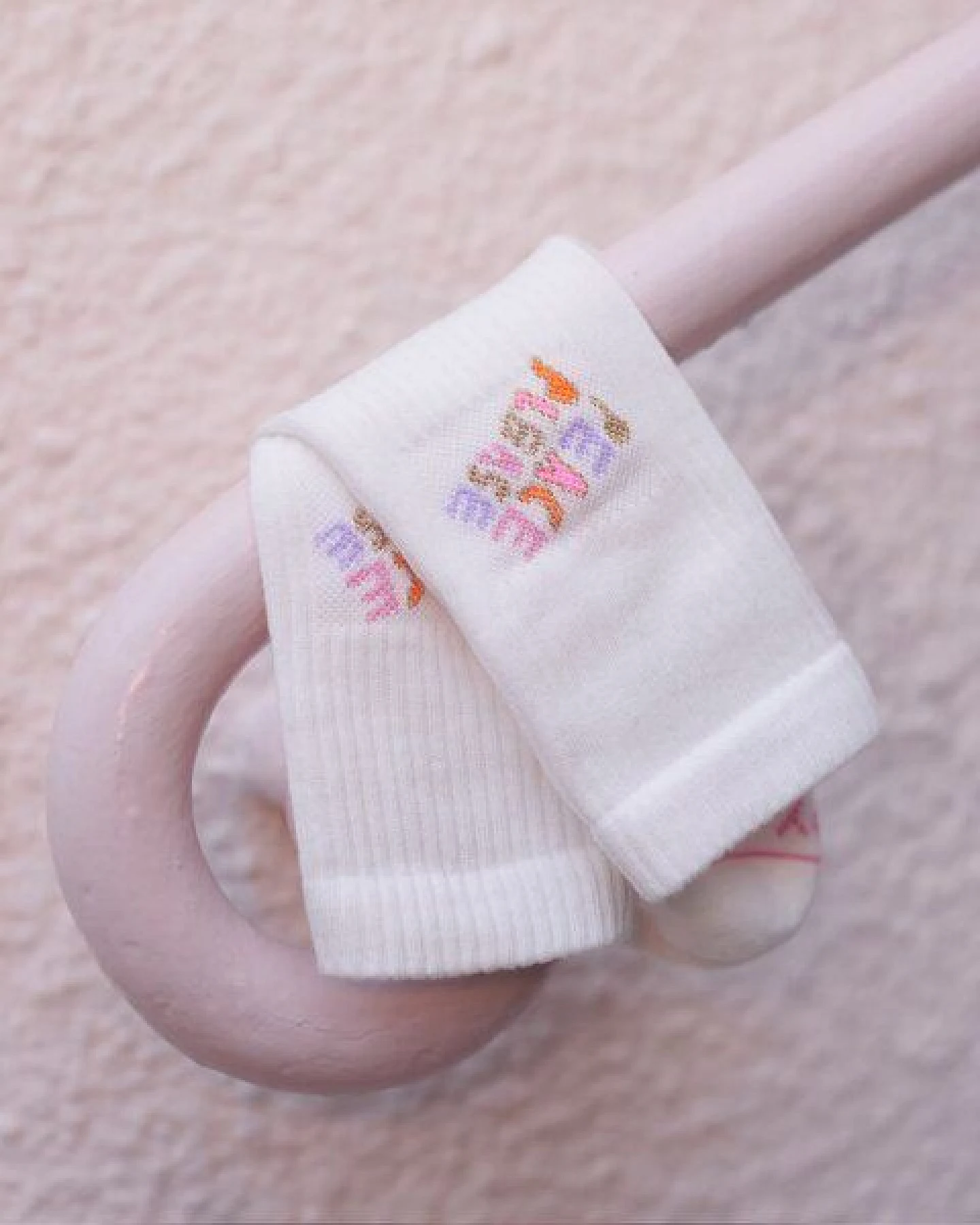 Socken "Ooley Icon - Peace Please" aus Biobaumwolle made in Italy – Ansicht 2