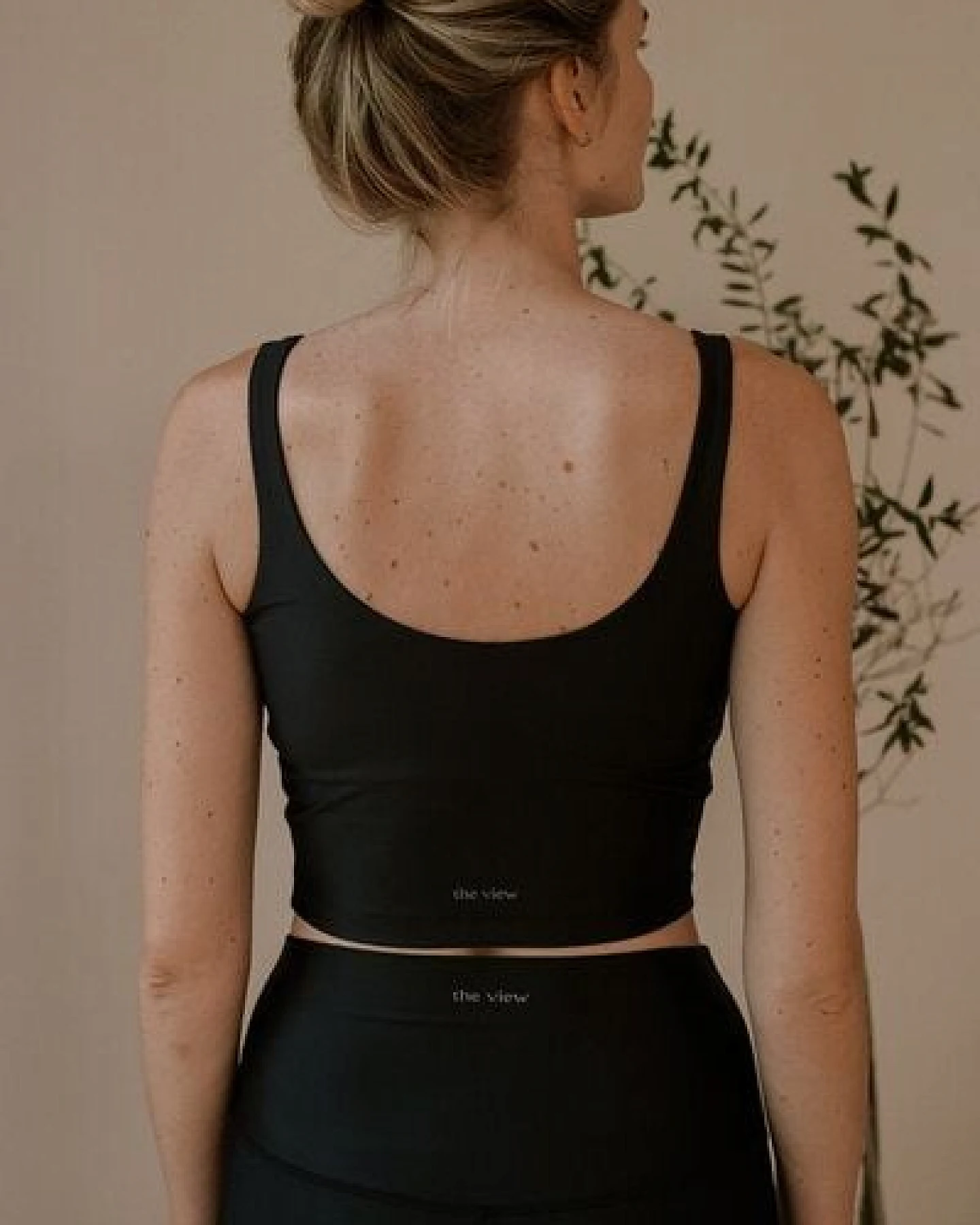 The View Yoga Iris Top Forever Black – Ansicht 2