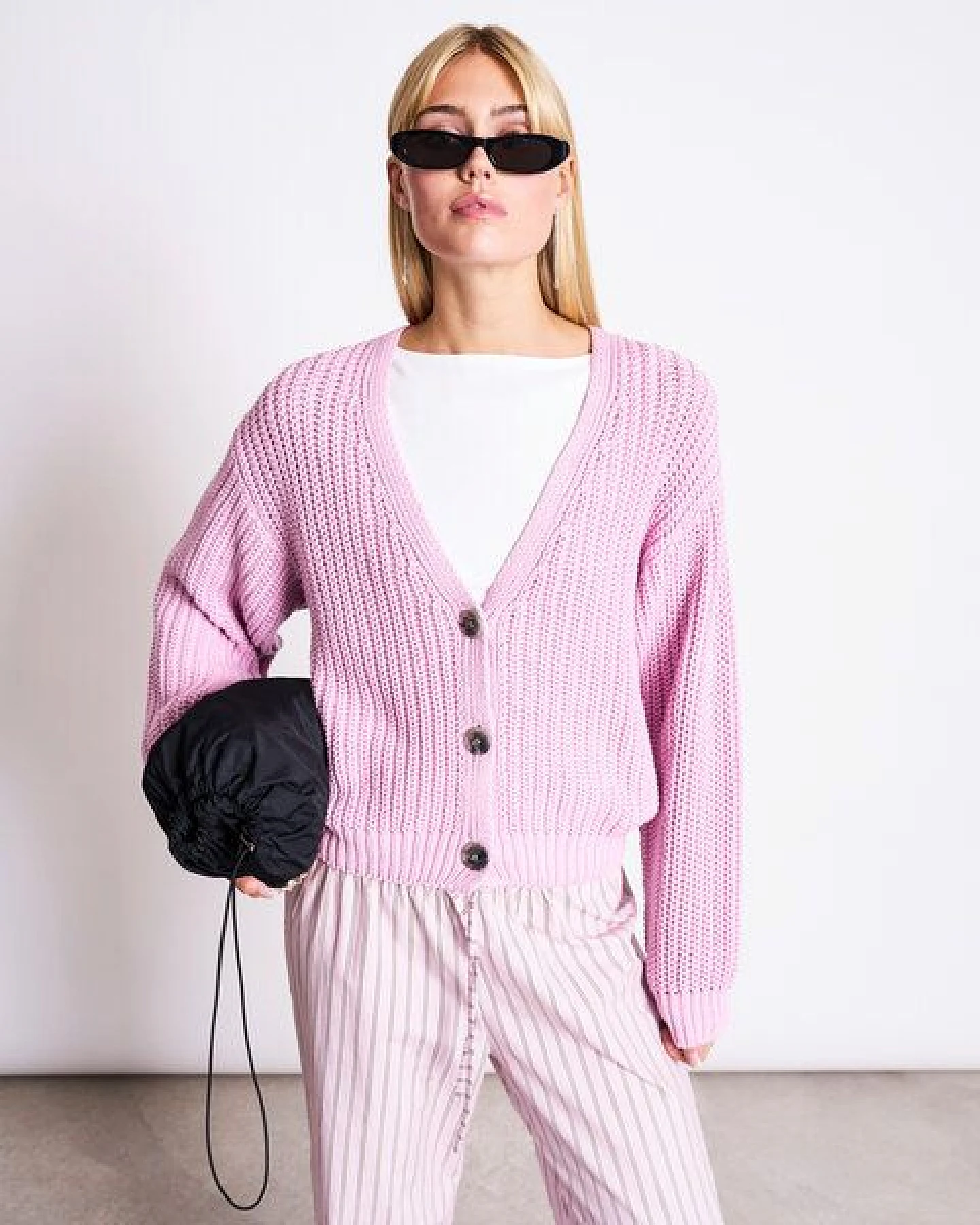 JAN N JUNE V-Ausschnitt Strickjacke LENA aus Baumwolle GOTS – Ansicht 2