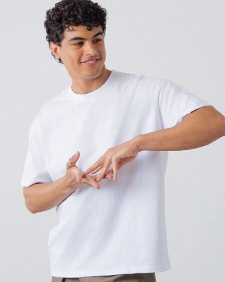 Honest Basics OG Shirt aus Bio- und recycelter Baumwolle