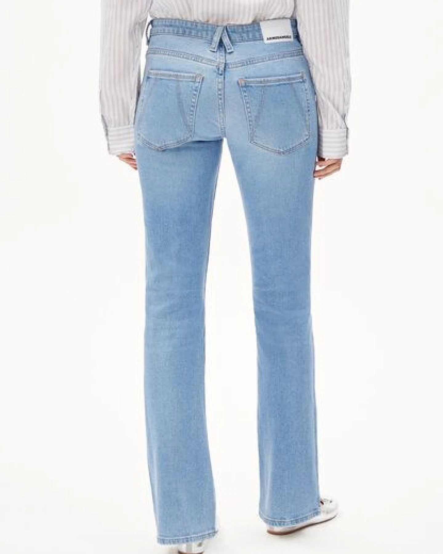 ARMEDANGELS LINNAA LOW - Damen Bootcut Low Waist aus Bio-Baumwoll Mix – Ansicht 2
