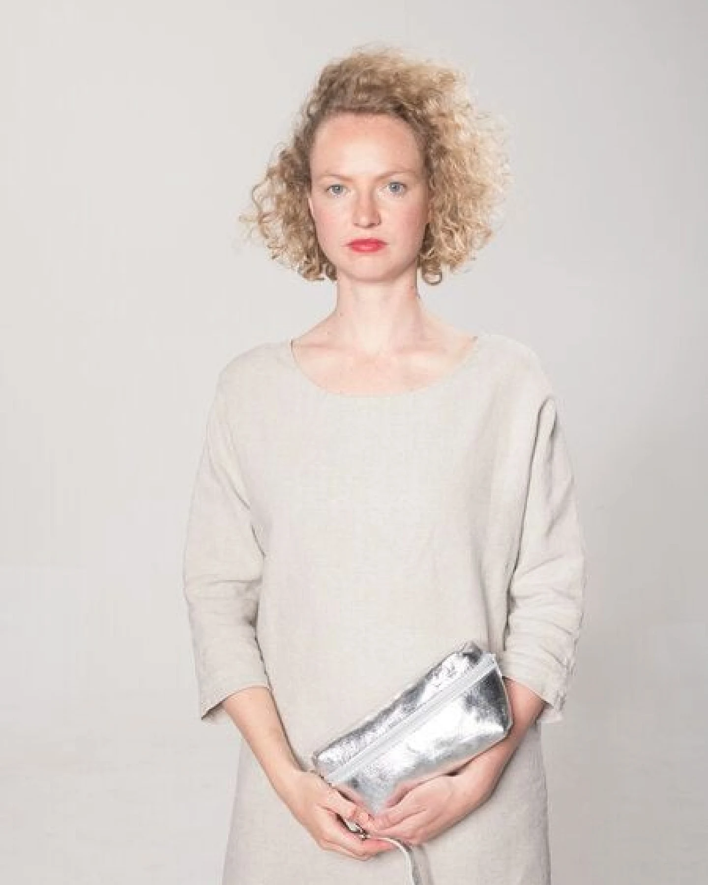 monday market Bauchtasche Luca aus Metallic-Leder – Ansicht 4
