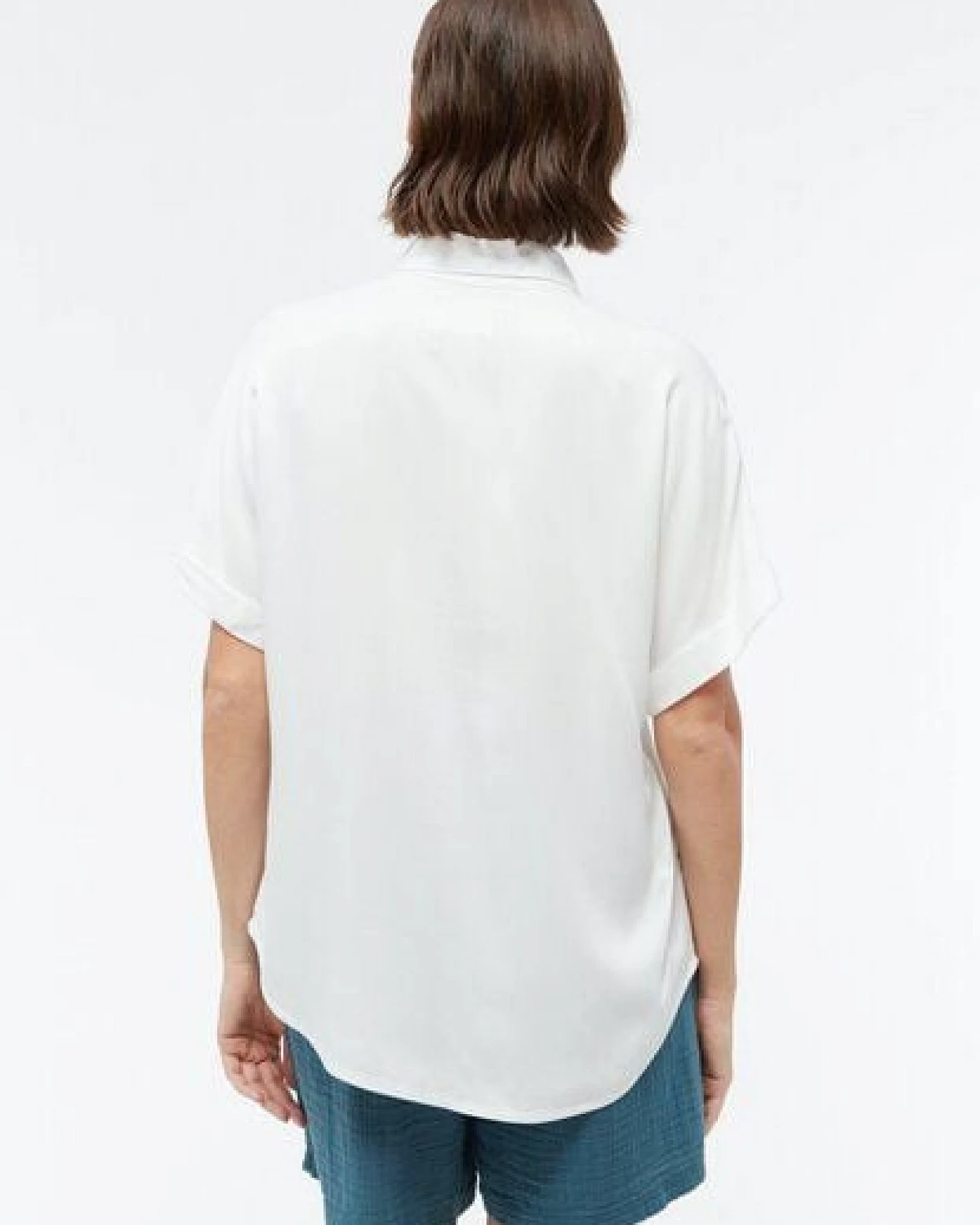 Givn Berlin Kurzarmbluse GBSARAH relaxed Fit aus LENZING ECOVERO – Ansicht 4