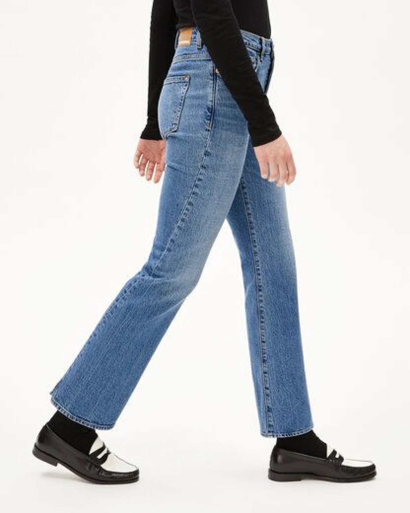 ARMEDANGELS VELAARI Damen Jeans Flared Leg Mid Waist Ankle Bio-Baumwoll Mix Comfort-Stretch – Ansicht 4