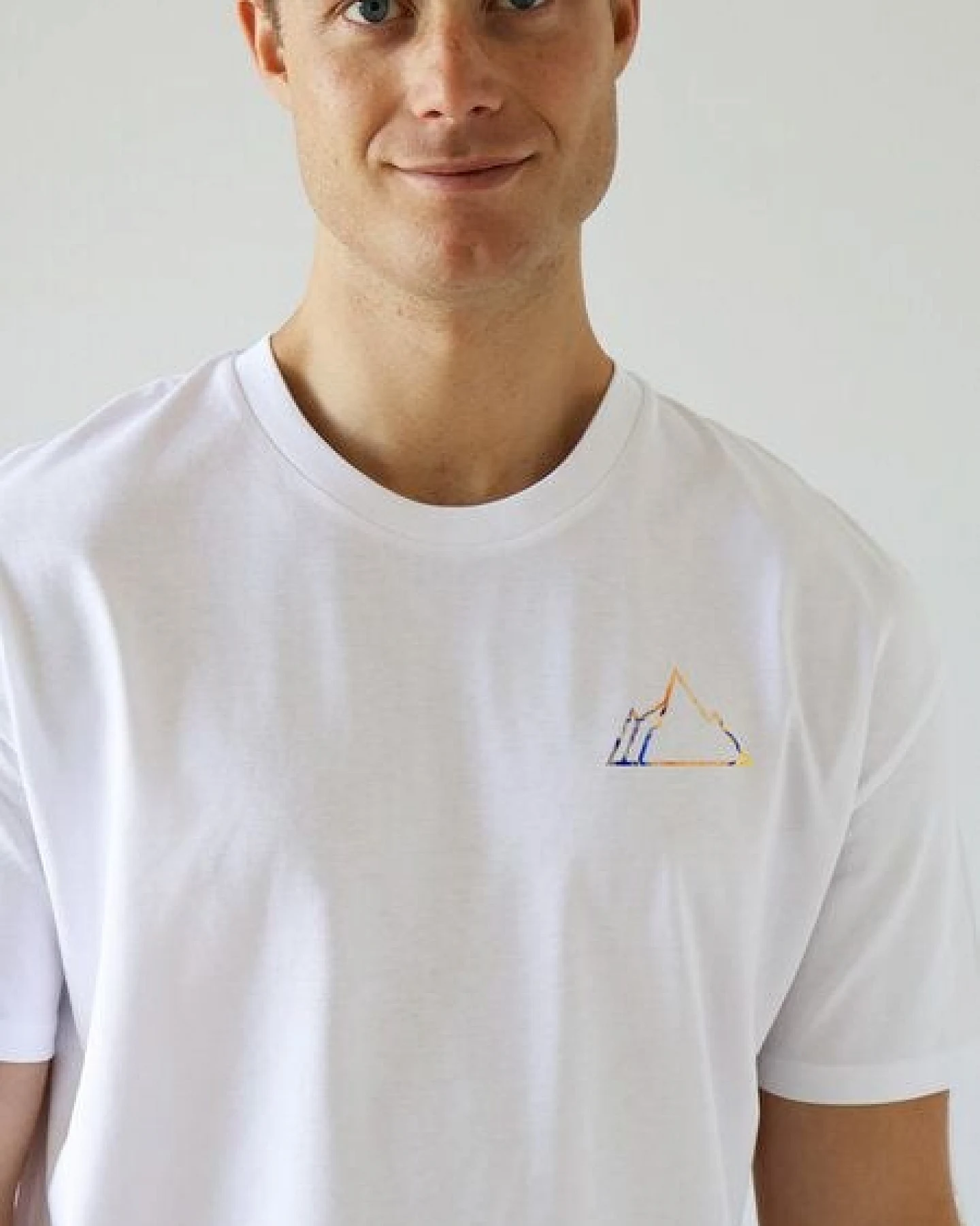 Kultgut Artdesign - Biofair - Vegan Klassik Shirt /Little Faded Mountain – Ansicht 2