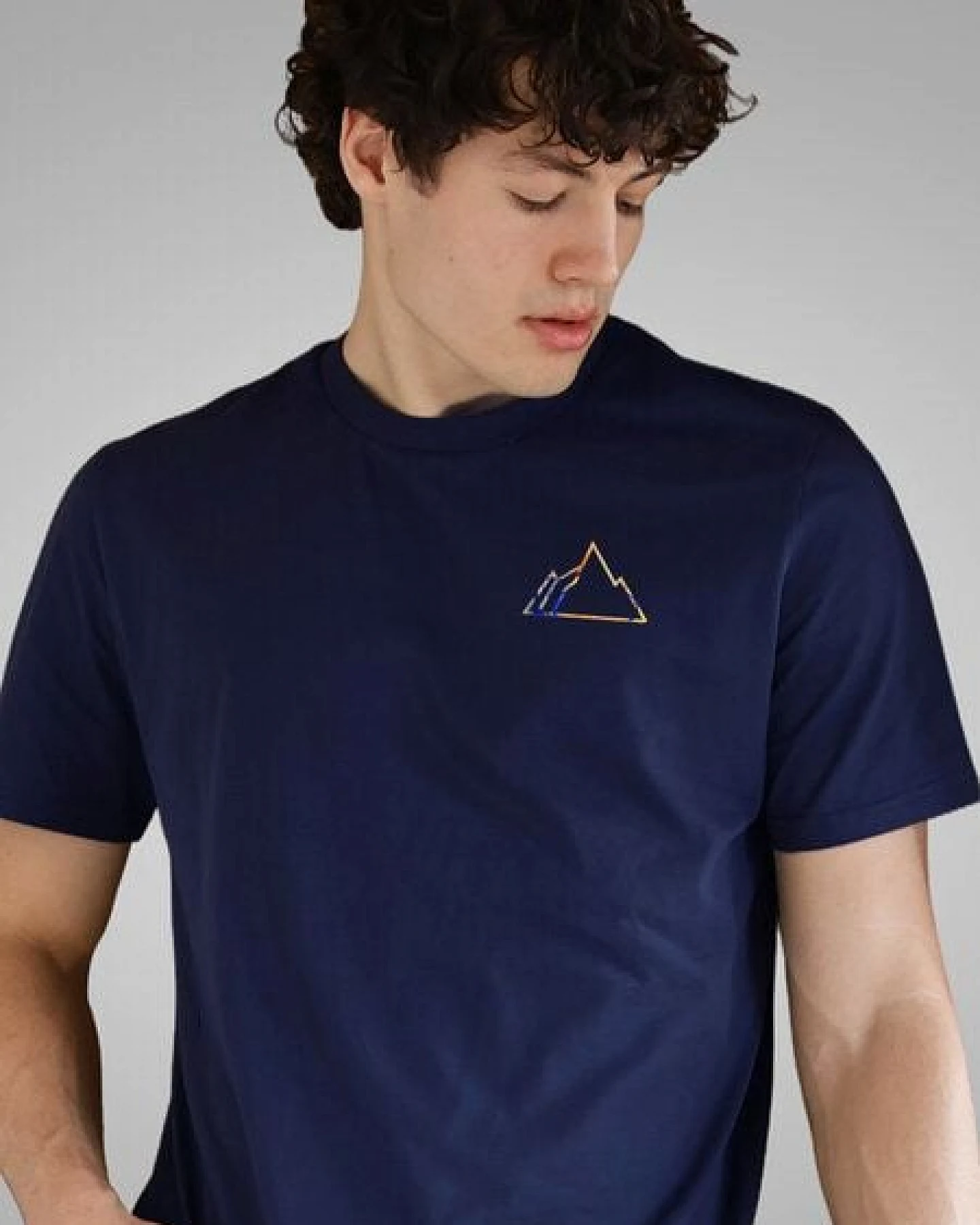 Kultgut Artdesign - Biofair - Vegan Klassik Shirt /Little Faded Mountain – Ansicht 2