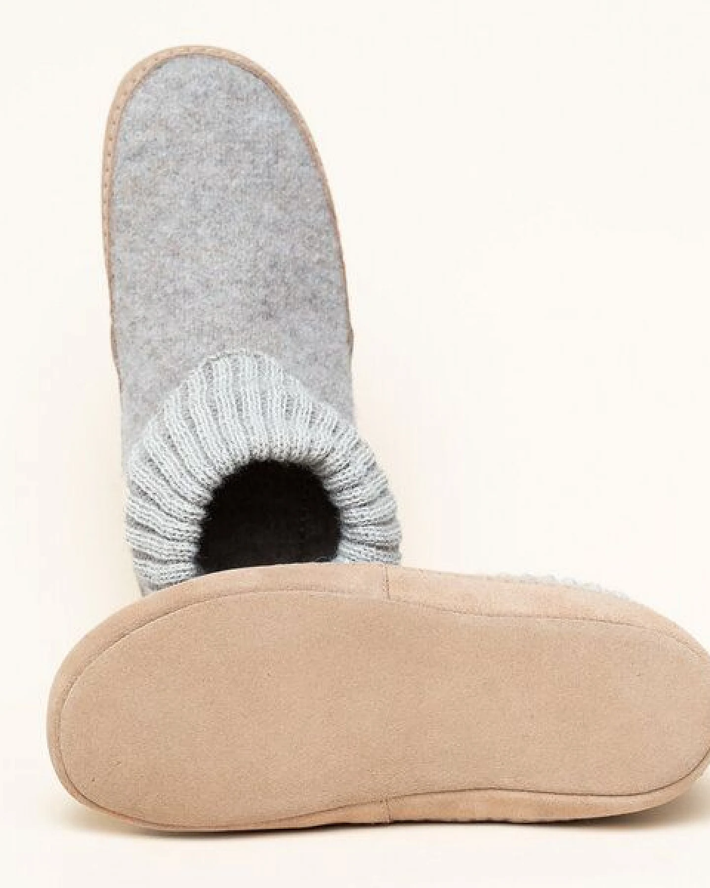 Gottstein Hüttenschuh Dakota - Hoher Filzhausschuh für Damen & Herren aus 100% Schurwolle mit extra bequemer Ledersohle & elastischem Strickbund – Ansicht 4