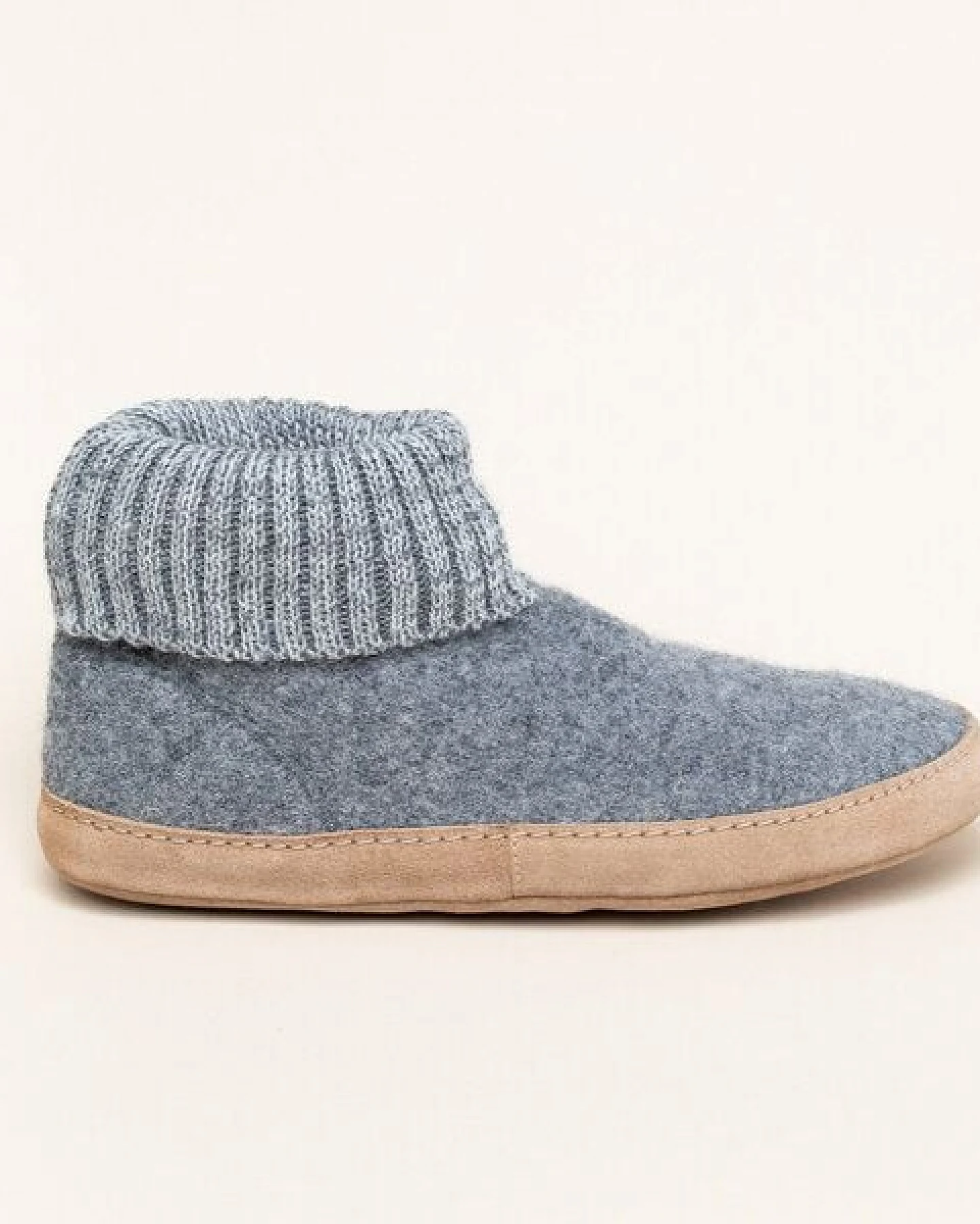 Gottstein Hüttenschuh Dakota - Hoher Filzhausschuh für Damen & Herren aus 100% Schurwolle mit extra bequemer Ledersohle & elastischem Strickbund – Ansicht 3