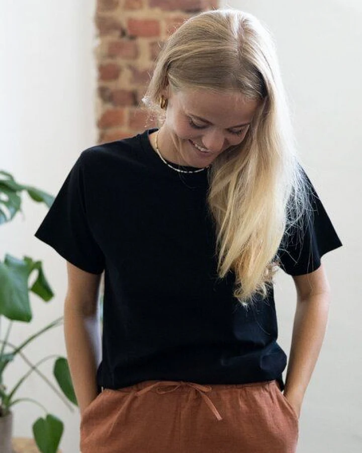 FUXBAU Frauen Basic T-Shirt