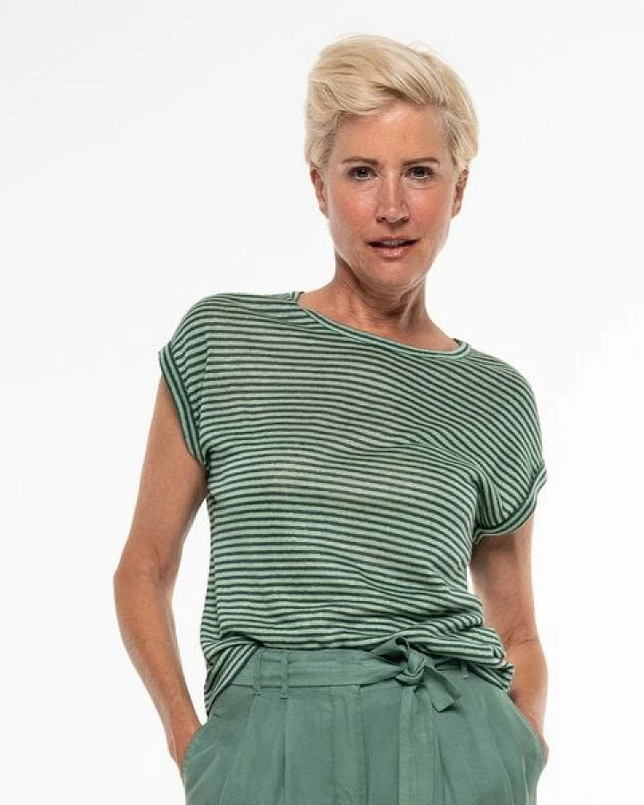Alma & Lovis Legeres Shirt im Ringellook aus Leinen-Jersey