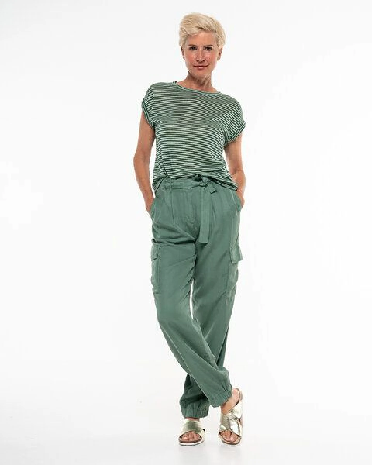 Alma & Lovis Legeres Shirt im Ringellook aus Leinen-Jersey – Ansicht 2