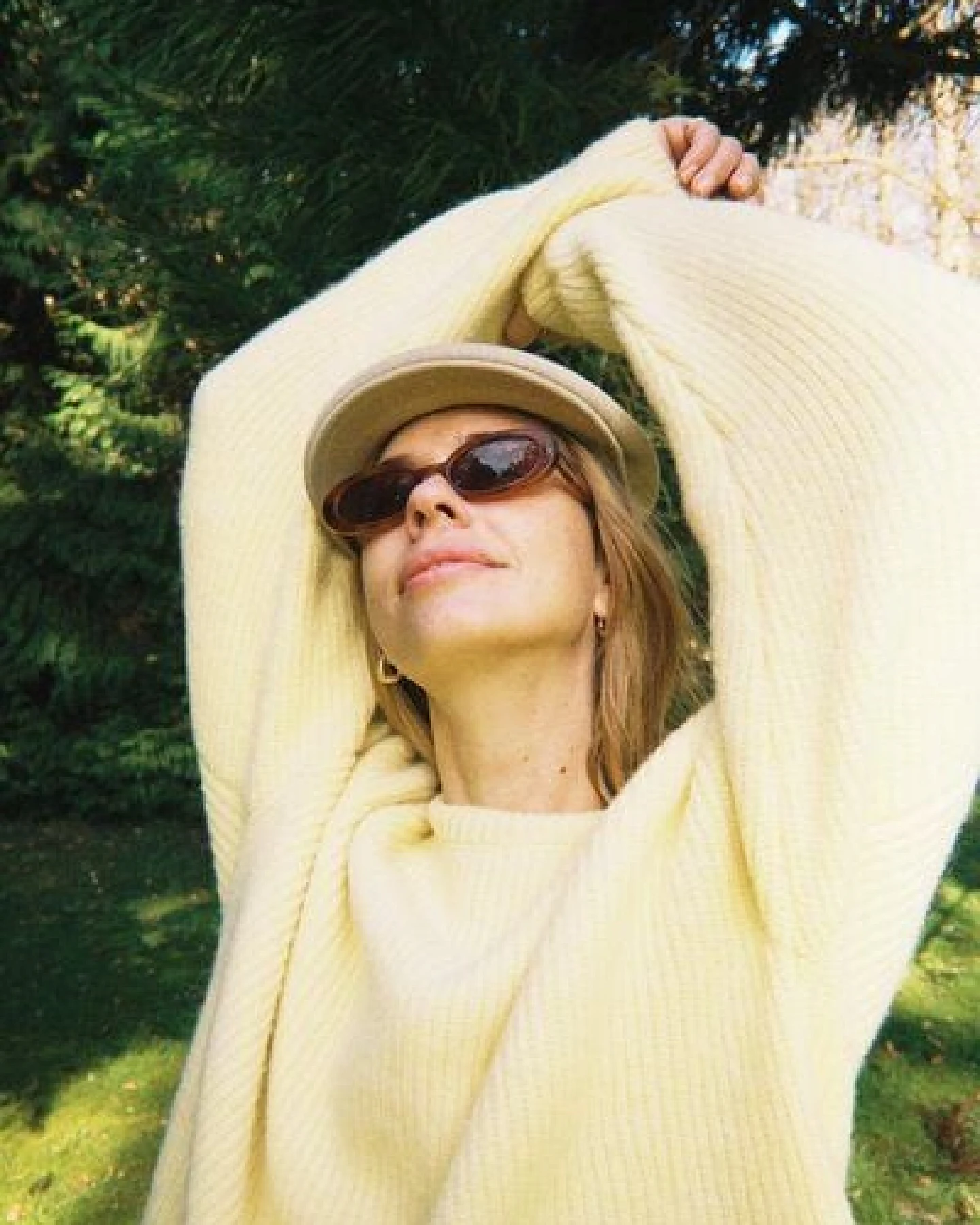 The View Yoga Anna Sweater Yellow – Ansicht 4