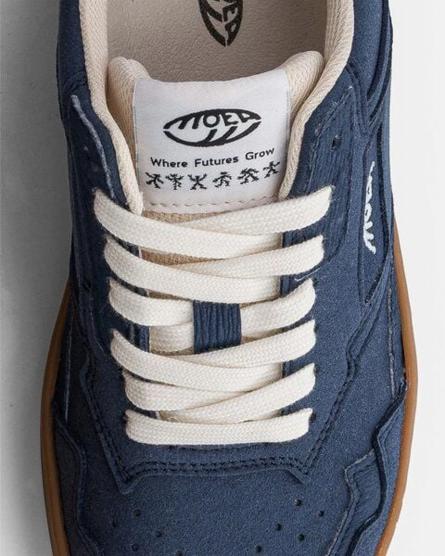 MoEa Sneakers Origin - Full Blue Suede - Mushroom – Ansicht 4
