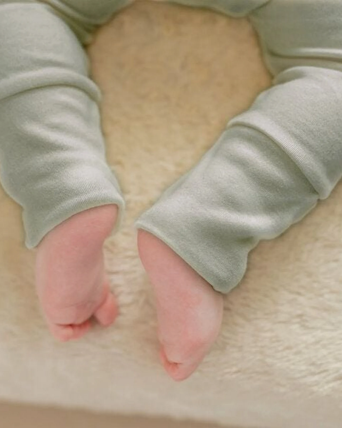 Elsara Mitwachsender Babystrampler Bio-Baumwolle 100% GOTS – Ansicht 4