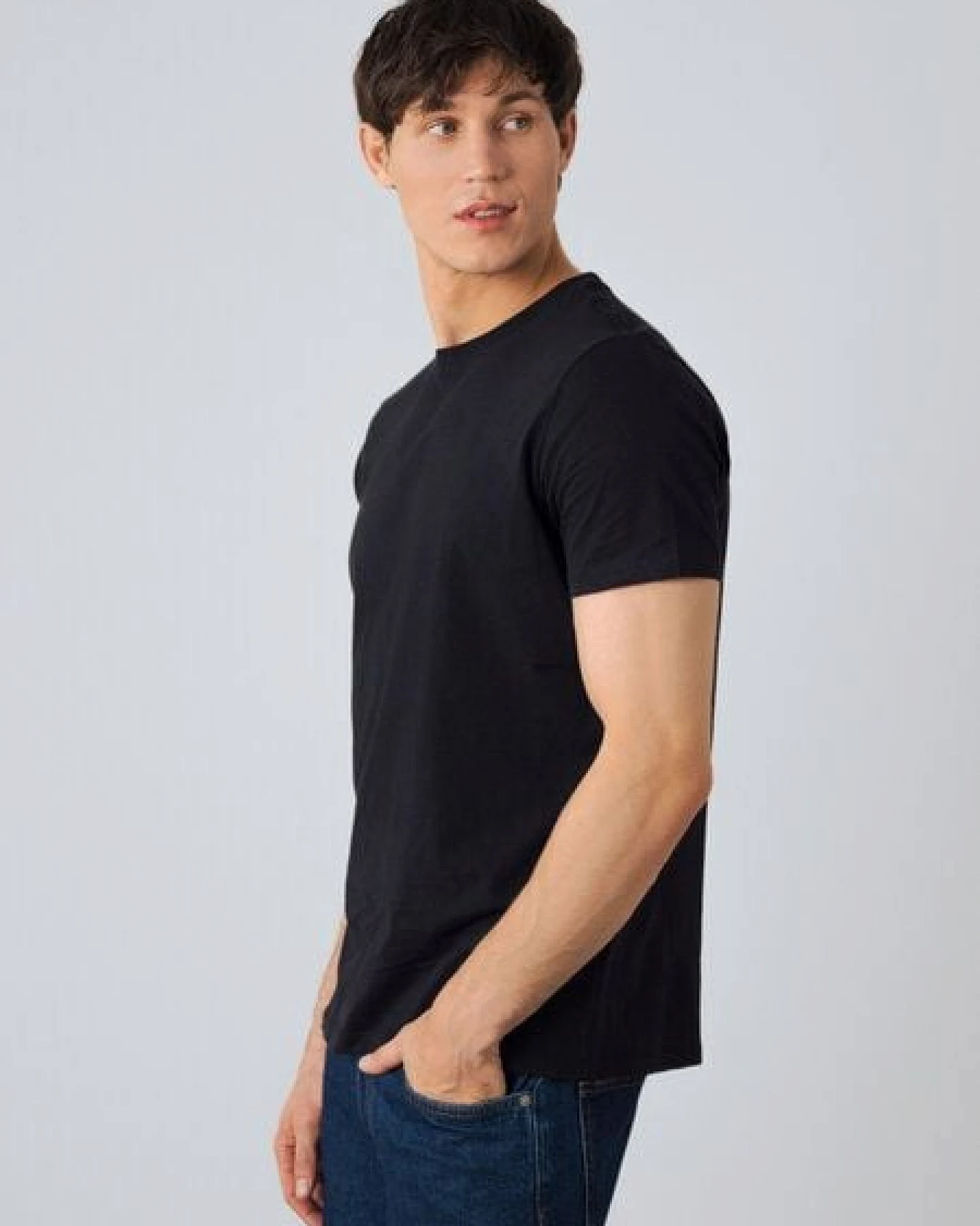 Honest Basics Herren Basic T-Shirt aus Bio- und recycelter Baumwolle – Ansicht 2