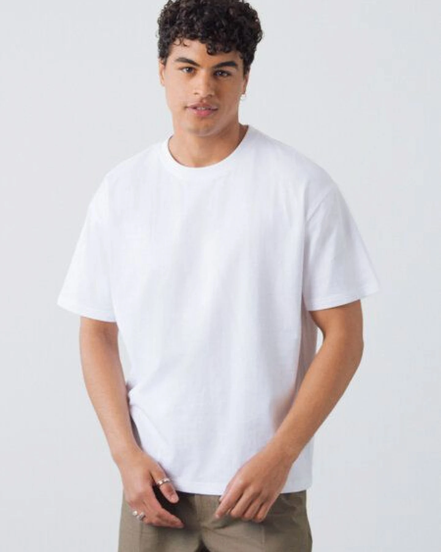 Honest Basics OG Shirt aus Bio- und recycelter Baumwolle – Ansicht 3