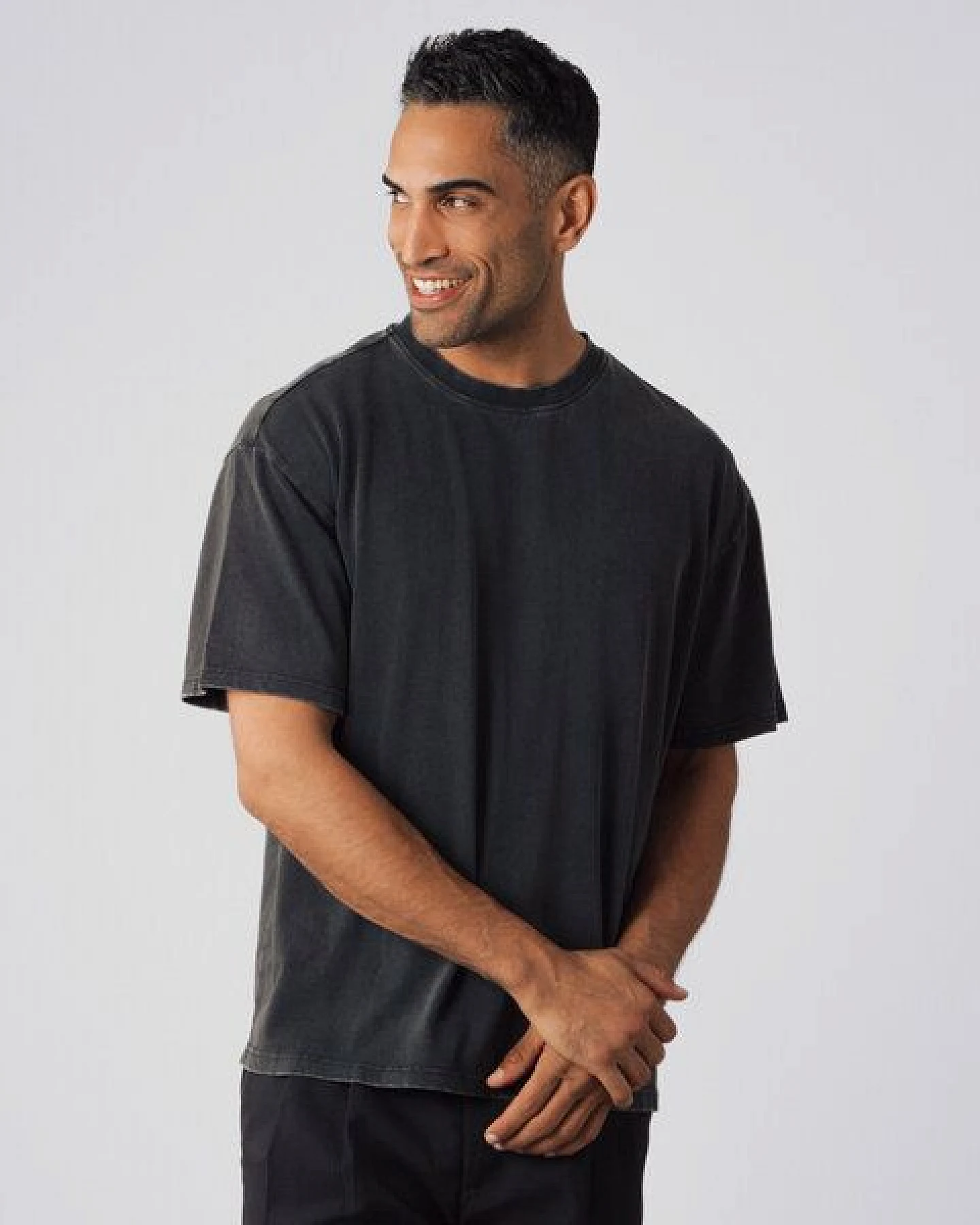 Honest Basics OG Shirt aus Bio- und recycelter Baumwolle – Ansicht 2