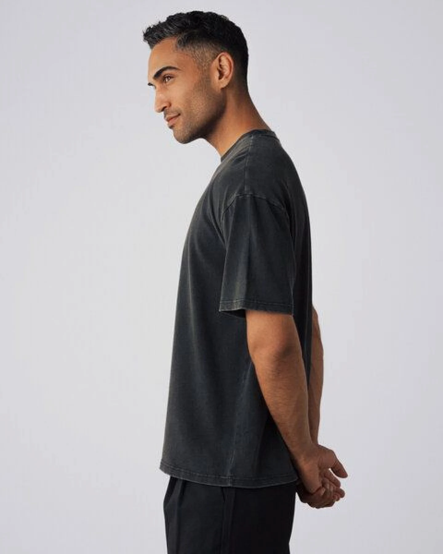 Honest Basics OG Shirt aus Bio- und recycelter Baumwolle – Ansicht 4
