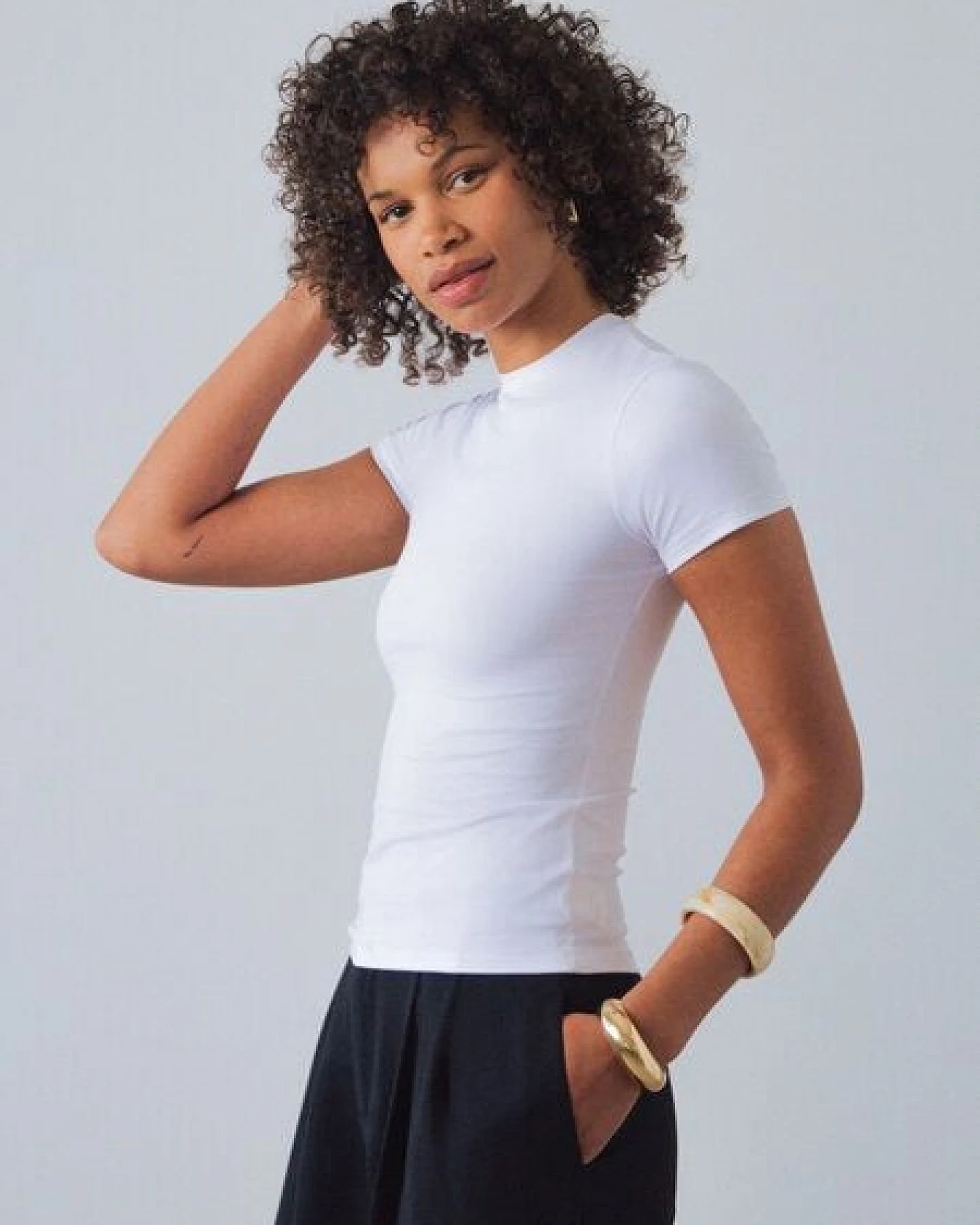 Honest Basics Damen Slim Fit T-Shirt aus Bio- und recycelter Baumwolle – Ansicht 3