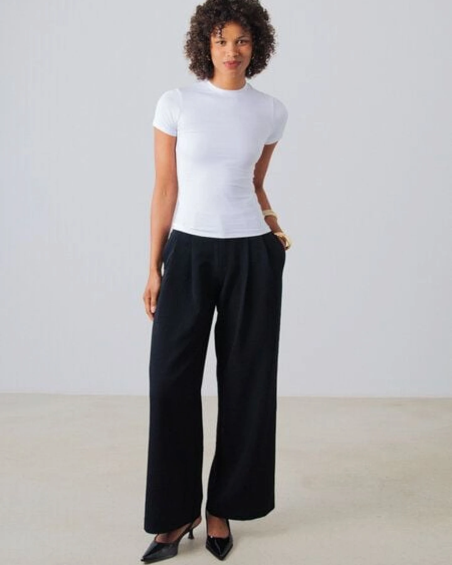 Honest Basics Damen Slim Fit T-Shirt aus Bio- und recycelter Baumwolle – Ansicht 4