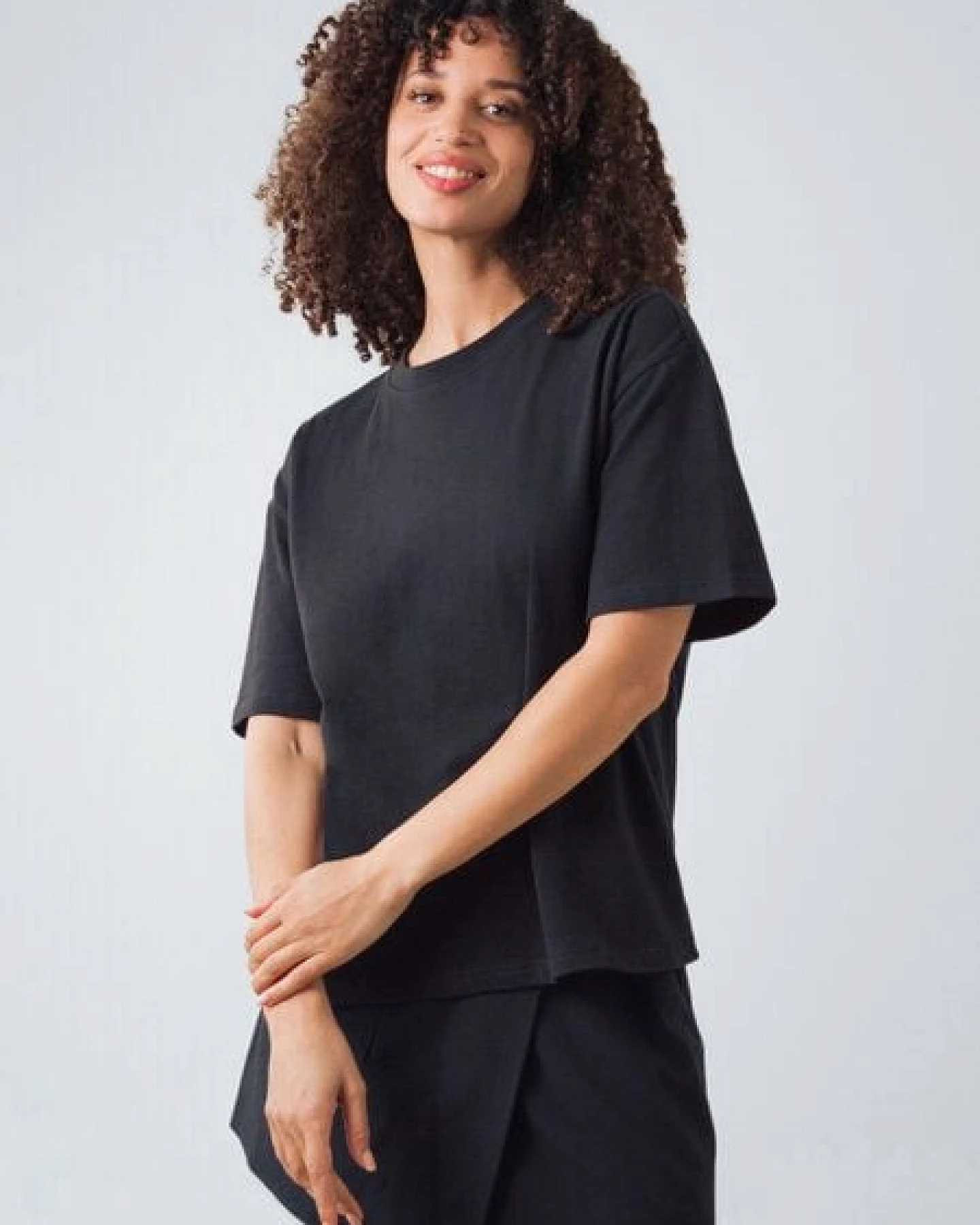 Honest Basics OG Shirt aus Bio- und recycelter Baumwolle – Ansicht 2